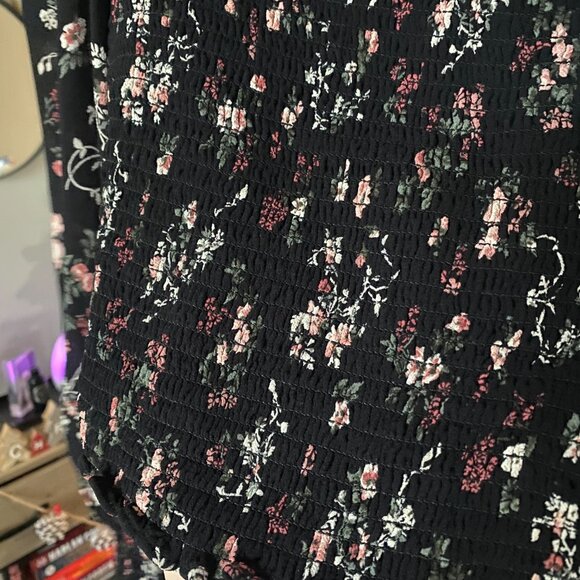 REFORMATION Pinto Smocked Floral Print Top Black Freesia Size M - Picture 7 of 9